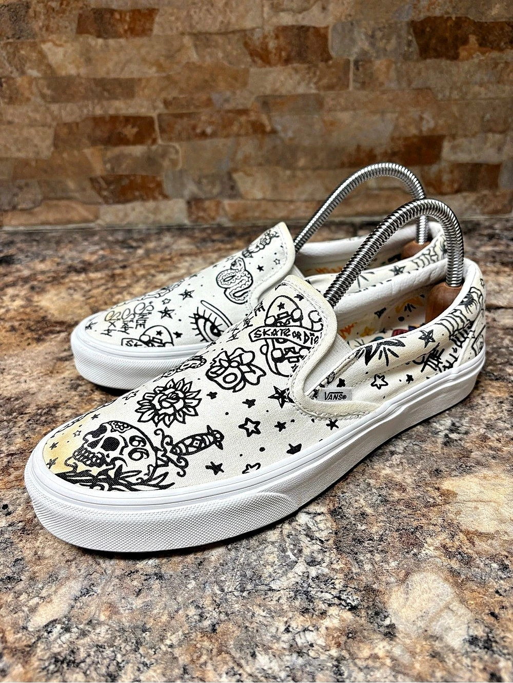 VANS Classic Tattoo White Canvas Slip-on Men’s Size 8 Women’s Size 9.5